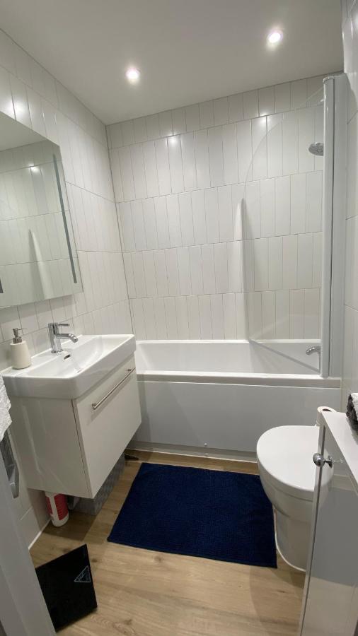 Modern Central Flat With Balcony & Free Parking On-Site Bournemouth Exterior photo