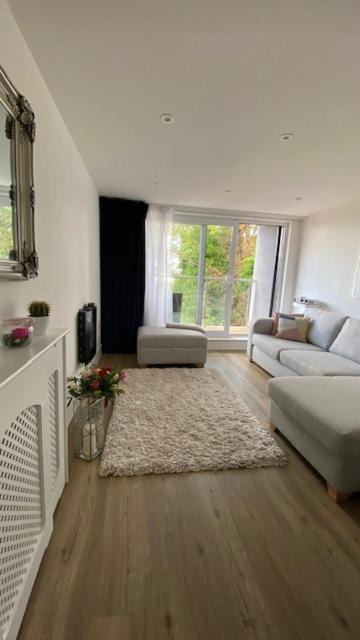 Modern Central Flat With Balcony & Free Parking On-Site Bournemouth Exterior photo